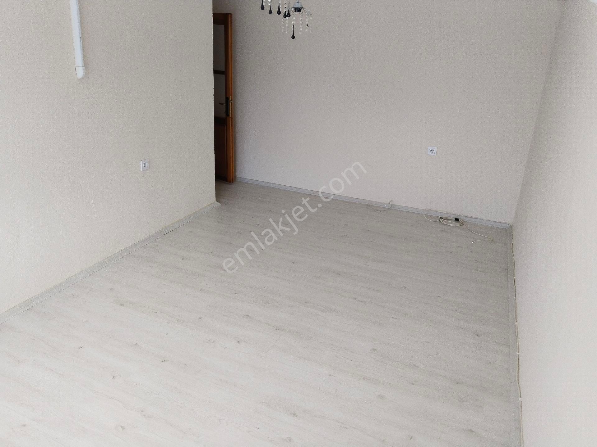 Bergama Fatih Mah Doğa Koleji Mevki Doğalgazlı Ara Kat 3+1 Geniş Kiralık Daire - Görsel 6