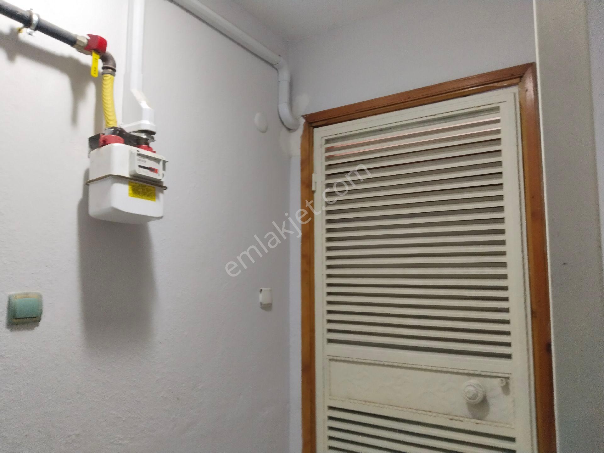 Bergama Fatih Mah Doğa Koleji Mevki Doğalgazlı Ara Kat 3+1 Geniş Kiralık Daire