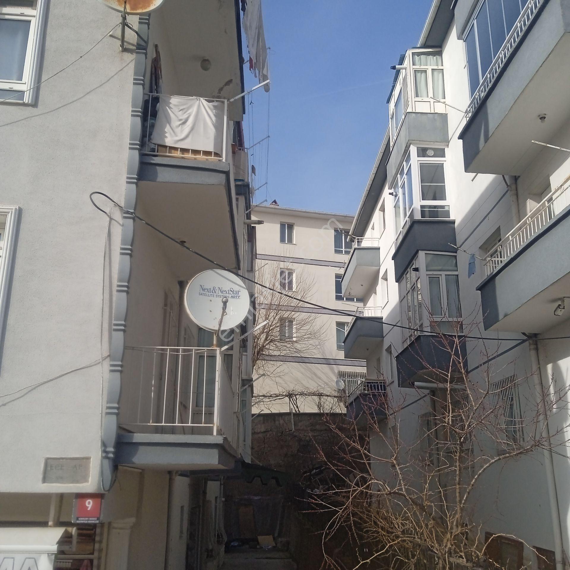 Abidinpaşa Da Kiralık Daire 3+1 2.kat