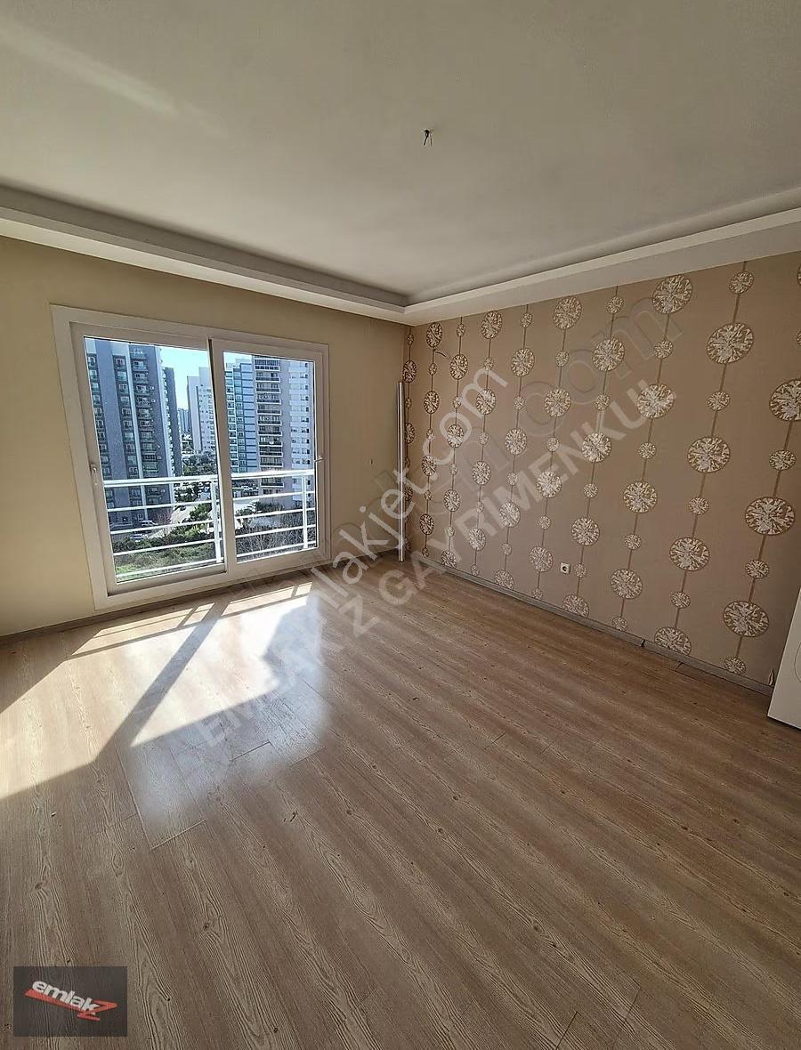 Emlak Z 'den Havuzlu Site İçinde 3 Cepheli 3+1 Satılık Daire - Görsel 5