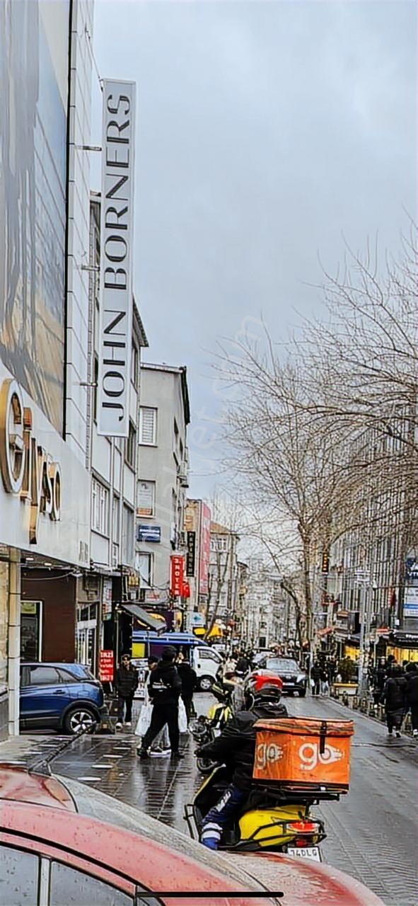 Bayrampaşa Kavak Sokak Da Satılık Caddeye 50 Metre 2+1 Boş Daire - Görsel 8