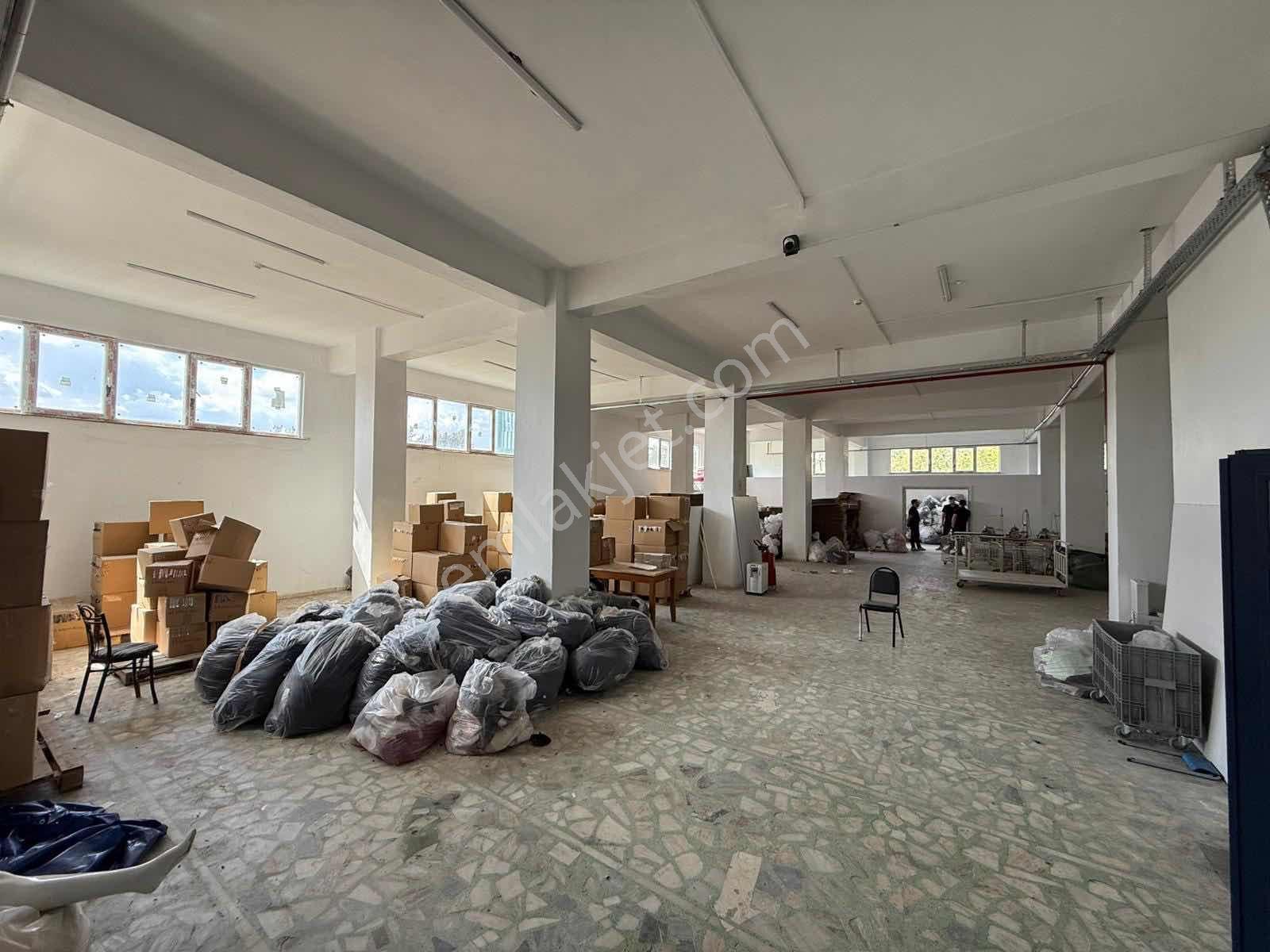 Çavuşbaşı'nda Kiralık 450m2 Depo - Görsel 7