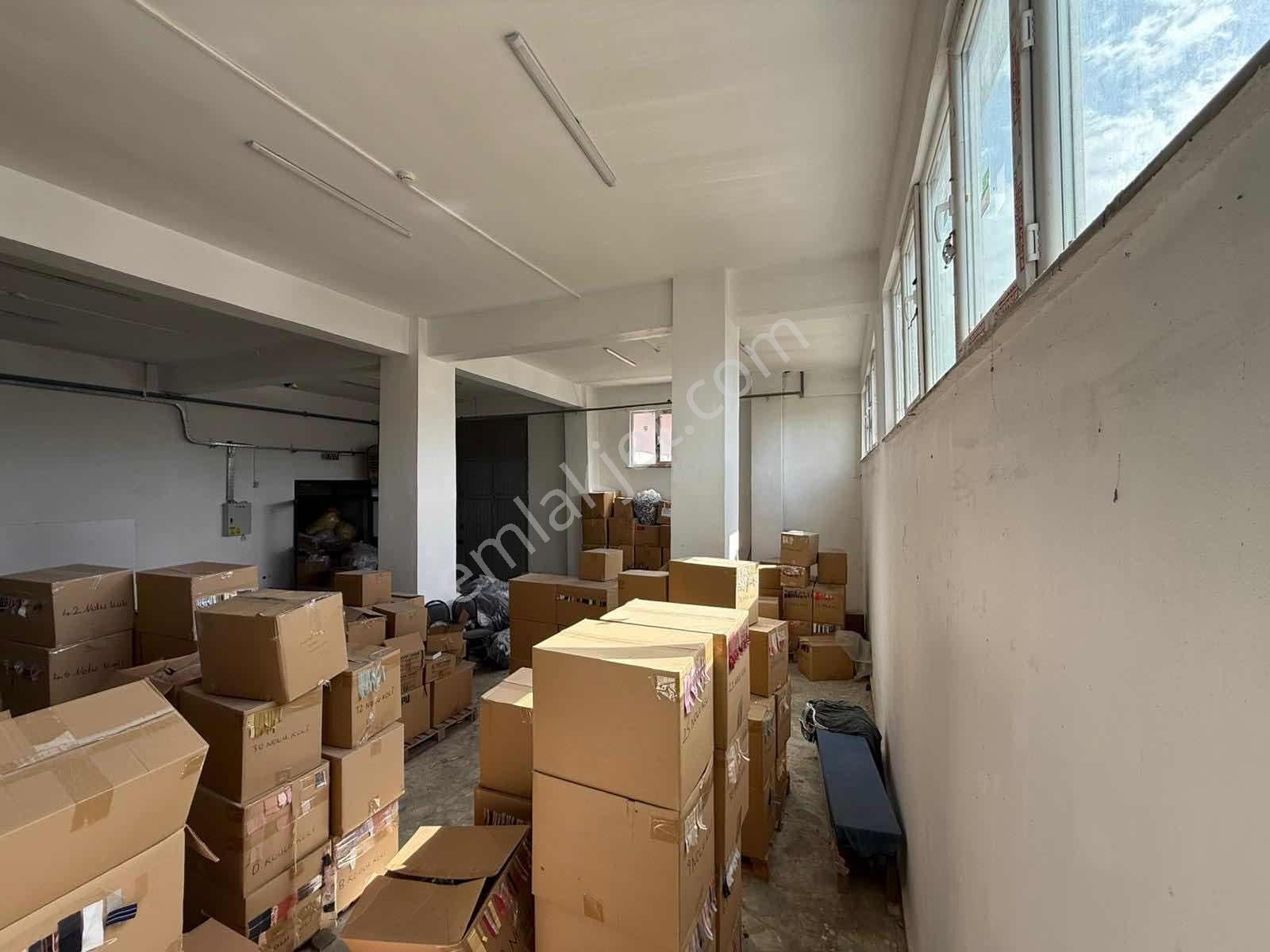 Çavuşbaşı'nda Kiralık 450m2 Depo - Görsel 2