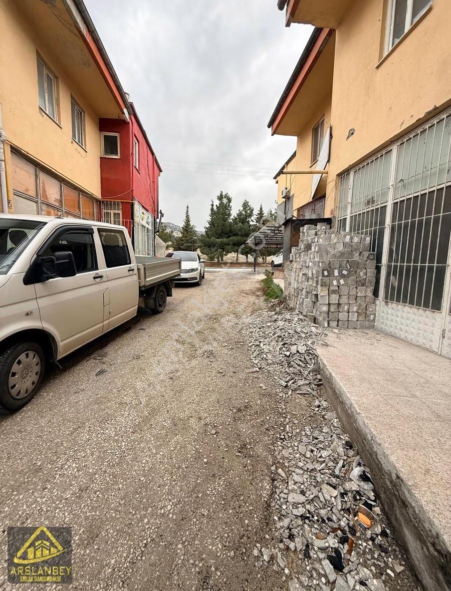 Aydınlıkevler Mahallesi Galericiler Sitesinde Satılık Dükkan - Görsel 26