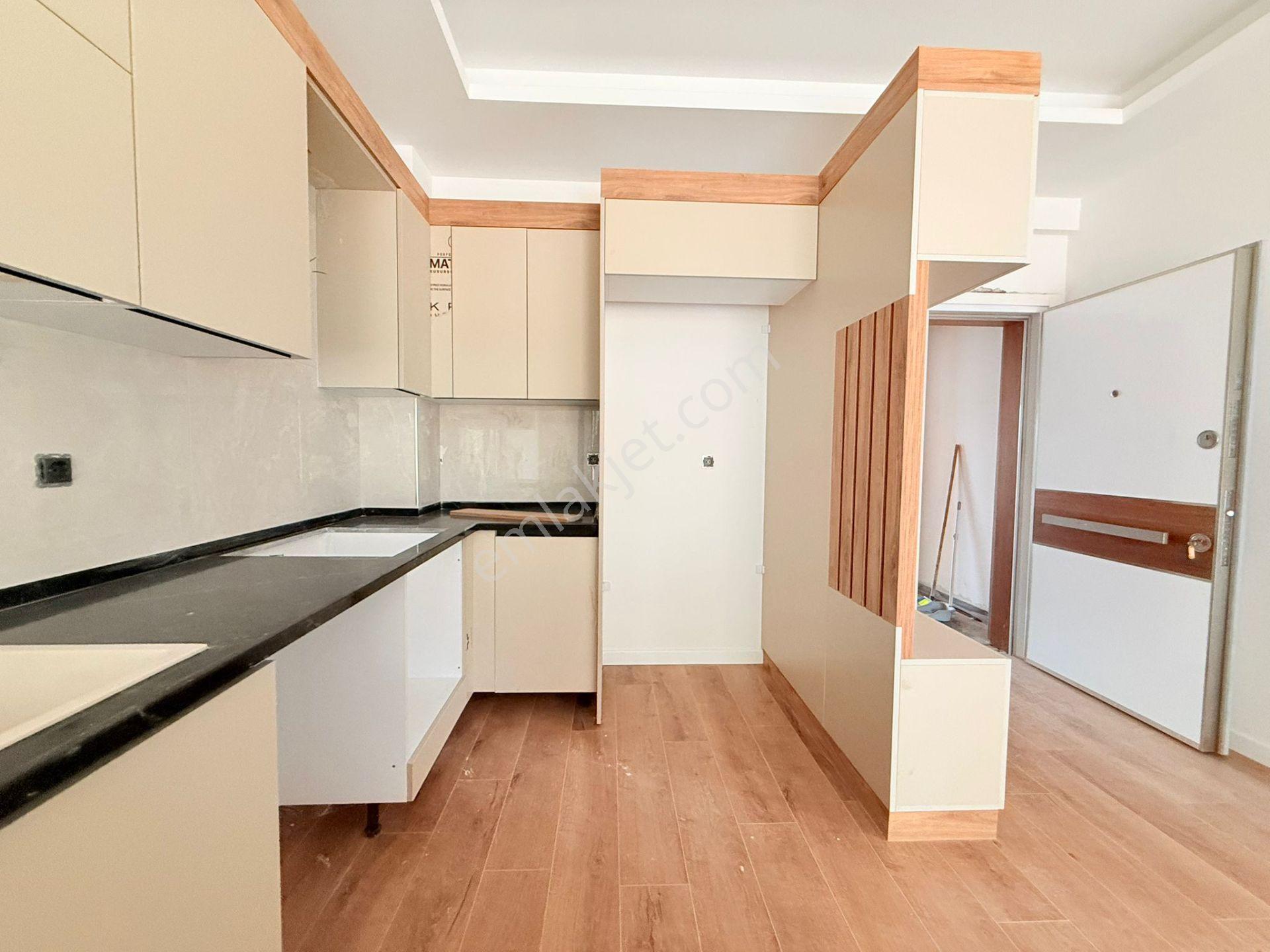 Aclass'dan Kuşadası'nda Satılık-7/24güvenlik-havuz-bahçe-otopark-lüx-1+1/2+1 Fırsat Daireler - Görsel 9