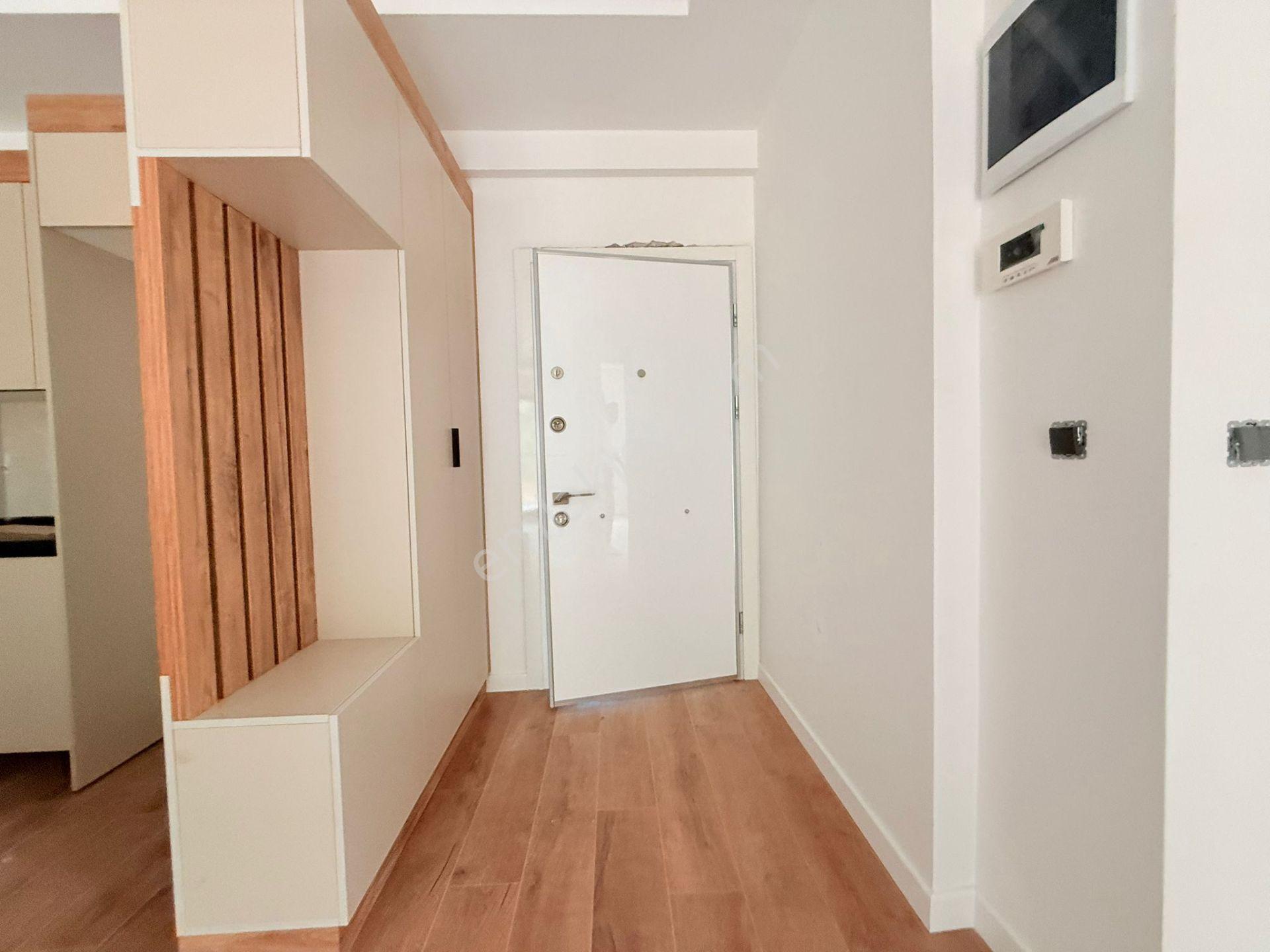 Aclass'dan Kuşadası'nda Satılık-7/24güvenlik-havuz-bahçe-otopark-lüx-1+1/2+1 Fırsat Daireler - Görsel 11