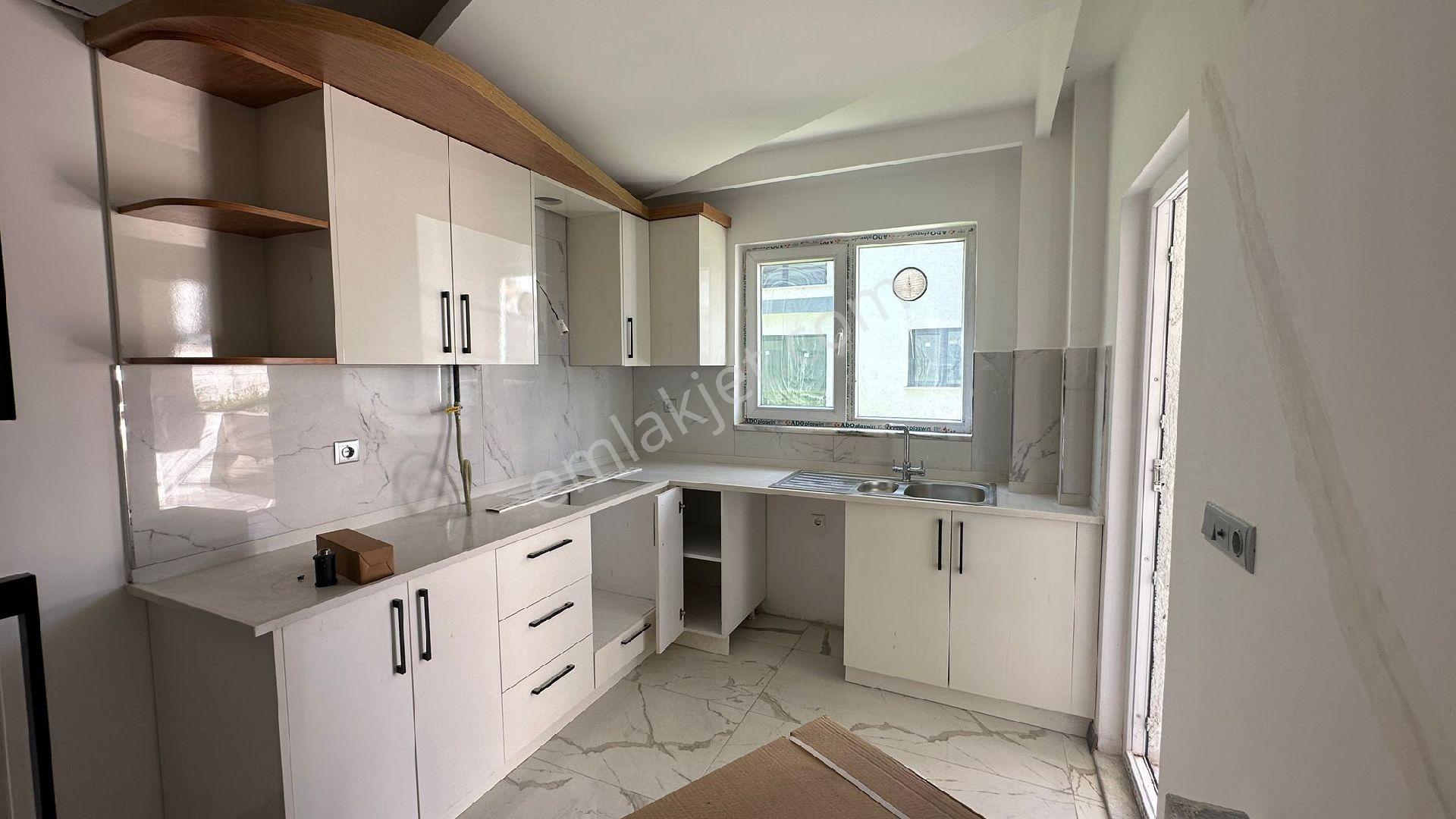 Halitpaşa'da Havuzlu Site İçi 2+1 Sıfır Daire - Görsel 9