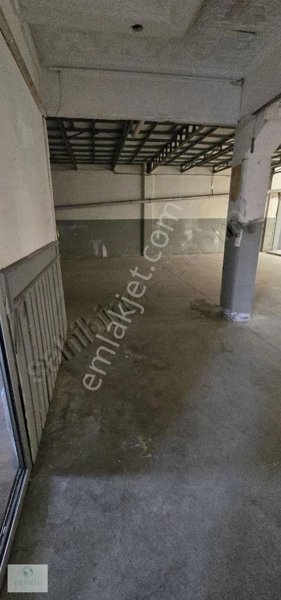 Kısık Sanayi'de 680m2 Kepenkli Ofisli İşyeri-atölye - Görsel 17