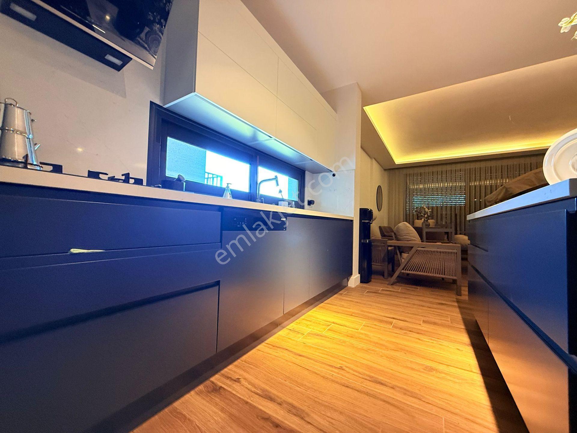 Full Manzara-guvenlık-havuz-sosyal Alan-otopark-full Eşyalı-doğalgazlı 3+1 Lüx 168 M2 - Görsel 20