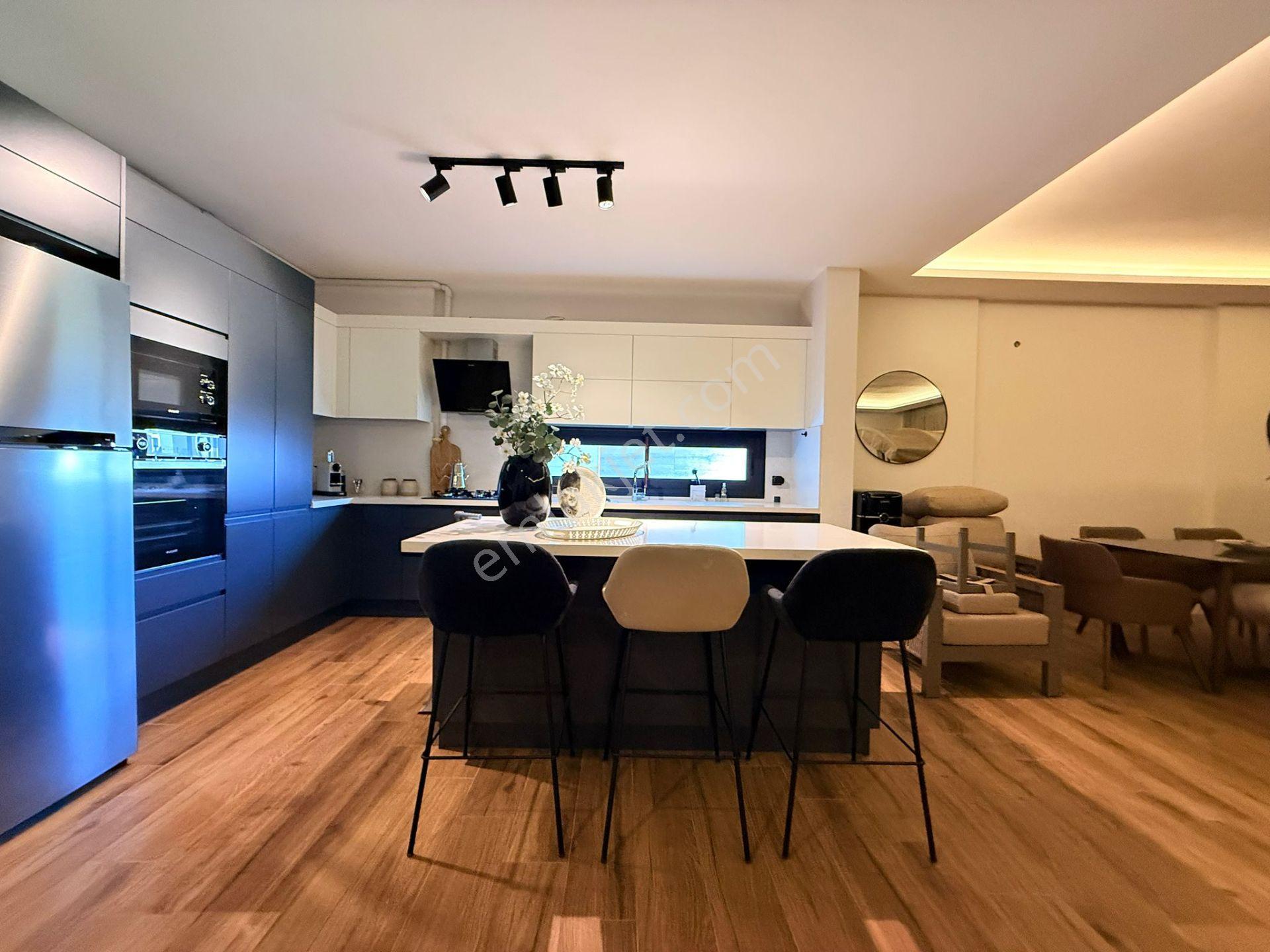Full Manzara-guvenlık-havuz-sosyal Alan-otopark-full Eşyalı-doğalgazlı 3+1 Lüx 168 M2 - Görsel 9