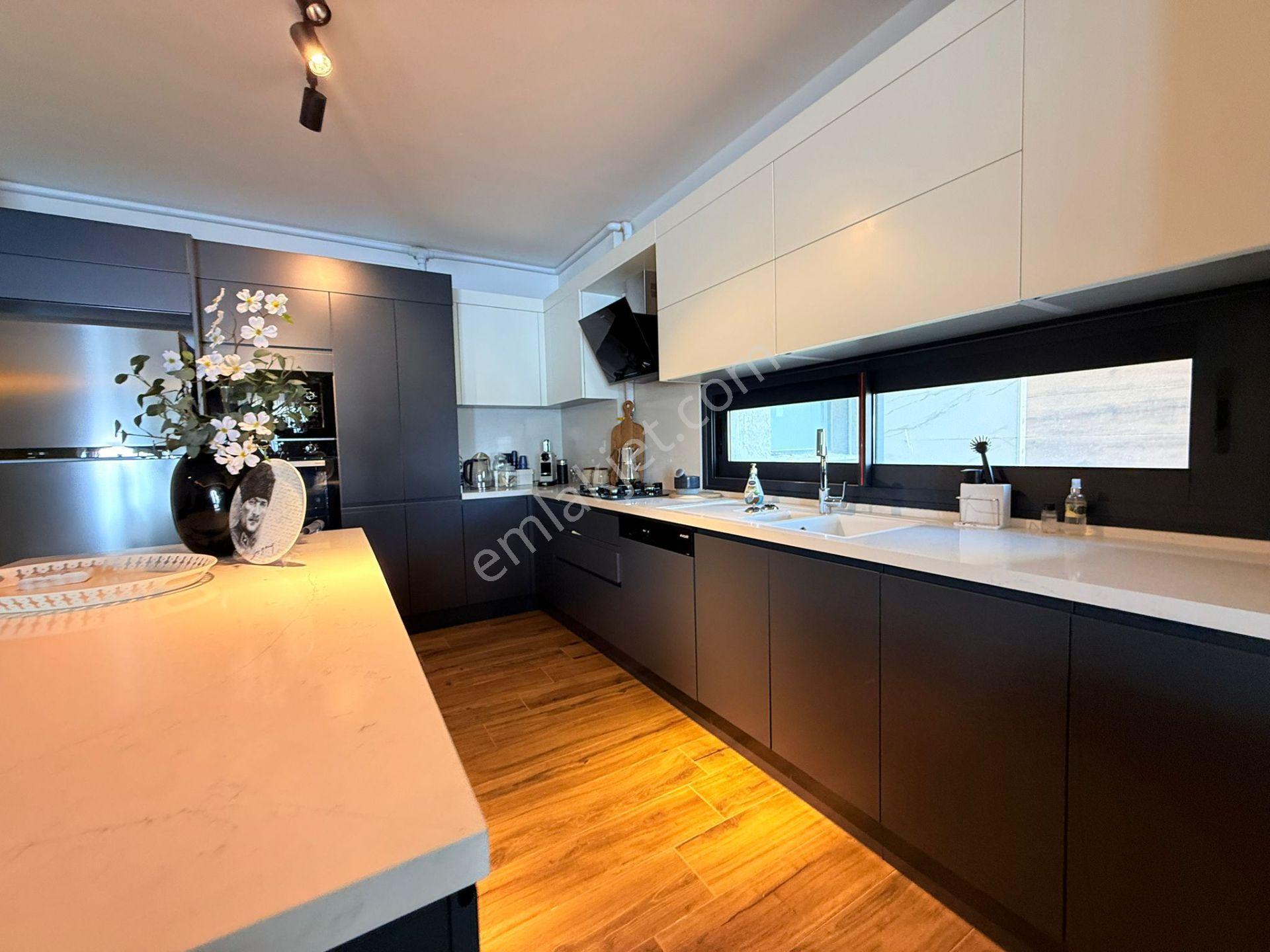 Full Manzara-guvenlık-havuz-sosyal Alan-otopark-full Eşyalı-doğalgazlı 3+1 Lüx 168 M2 - Görsel 22