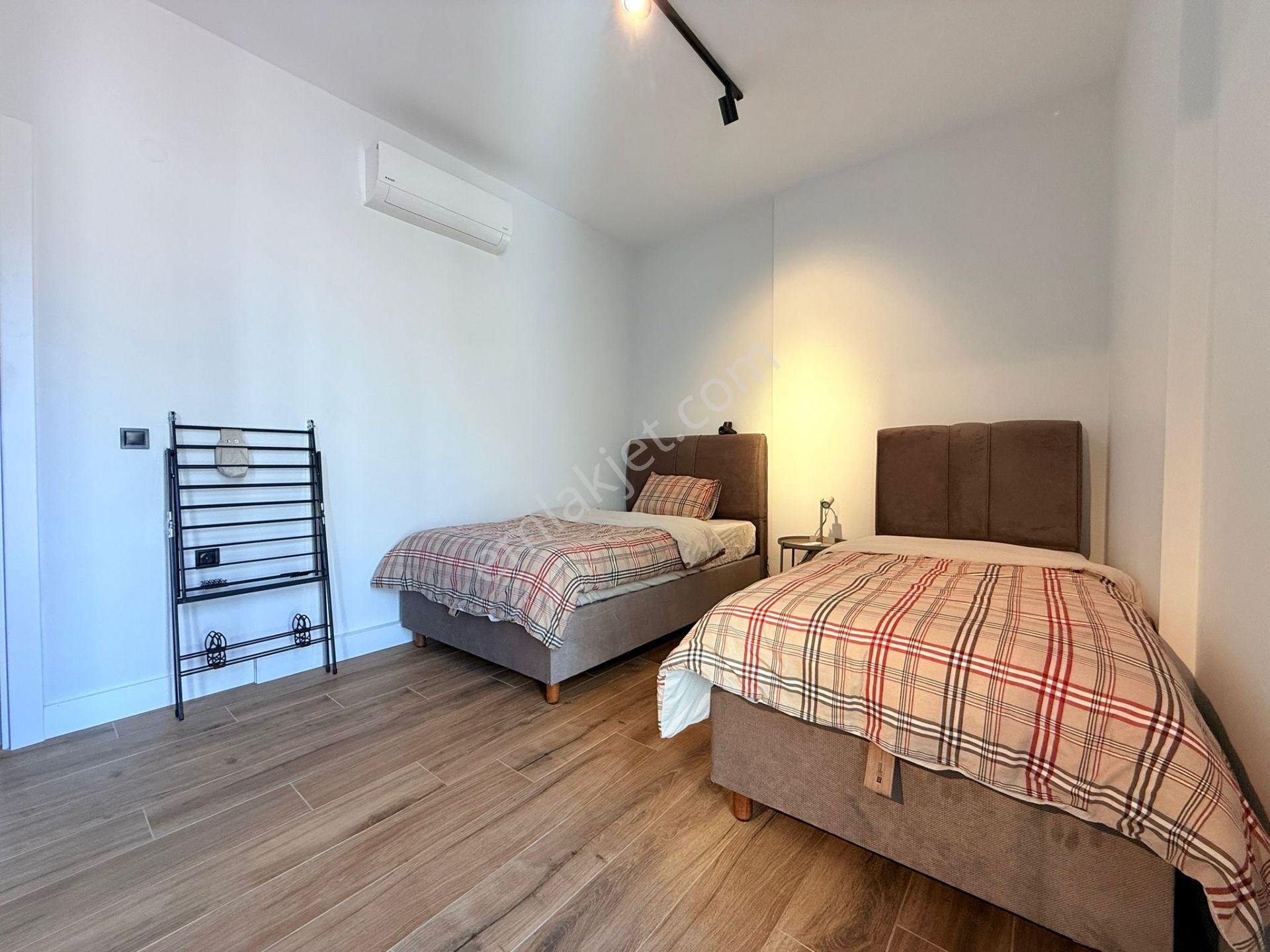 Full Manzara-guvenlık-havuz-sosyal Alan-otopark-full Eşyalı-doğalgazlı 3+1 Lüx 168 M2 - Görsel 26