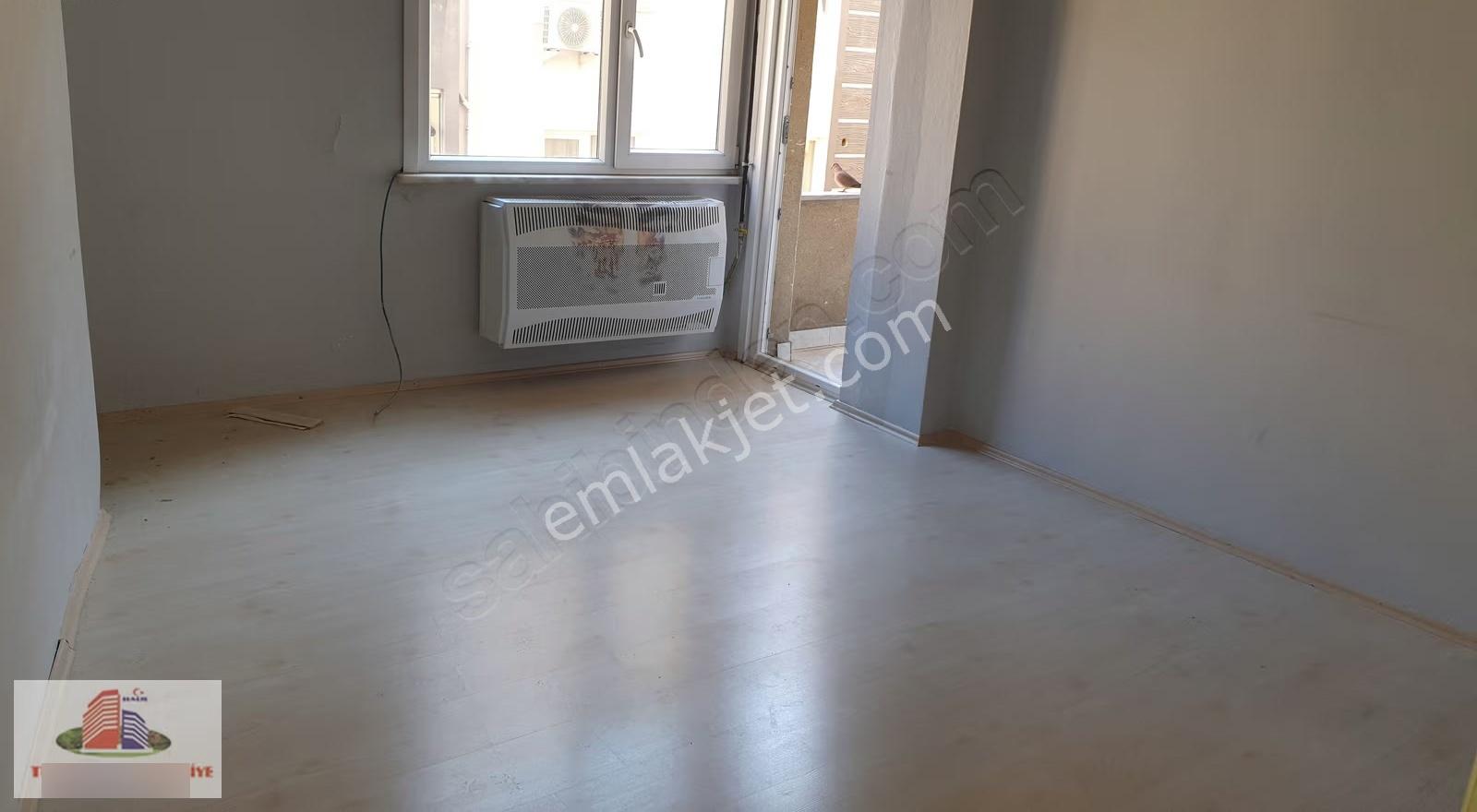 İstiklal Mahallesinede Kiralık 2+1 Daire - Görsel 18