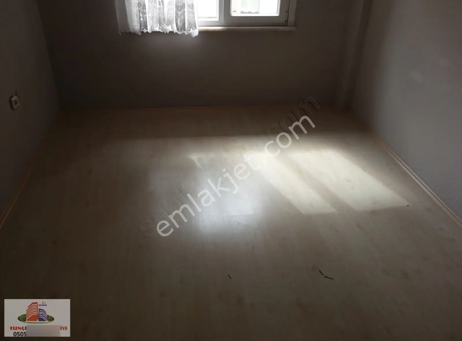 İstiklal Mahallesinede Kiralık 2+1 Daire - Görsel 2
