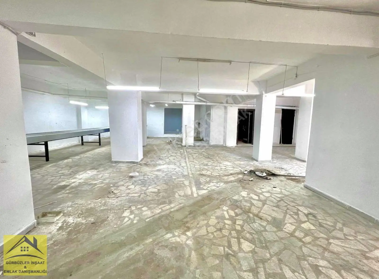 Mehmet Akif'te Mall Ofa Yakın 61m Hisseli Dükkan