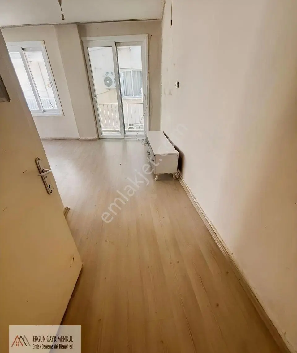 Cumhuriyet Mahallesinde 3+1 Kiralık Ara Kat Daire - Görsel 5