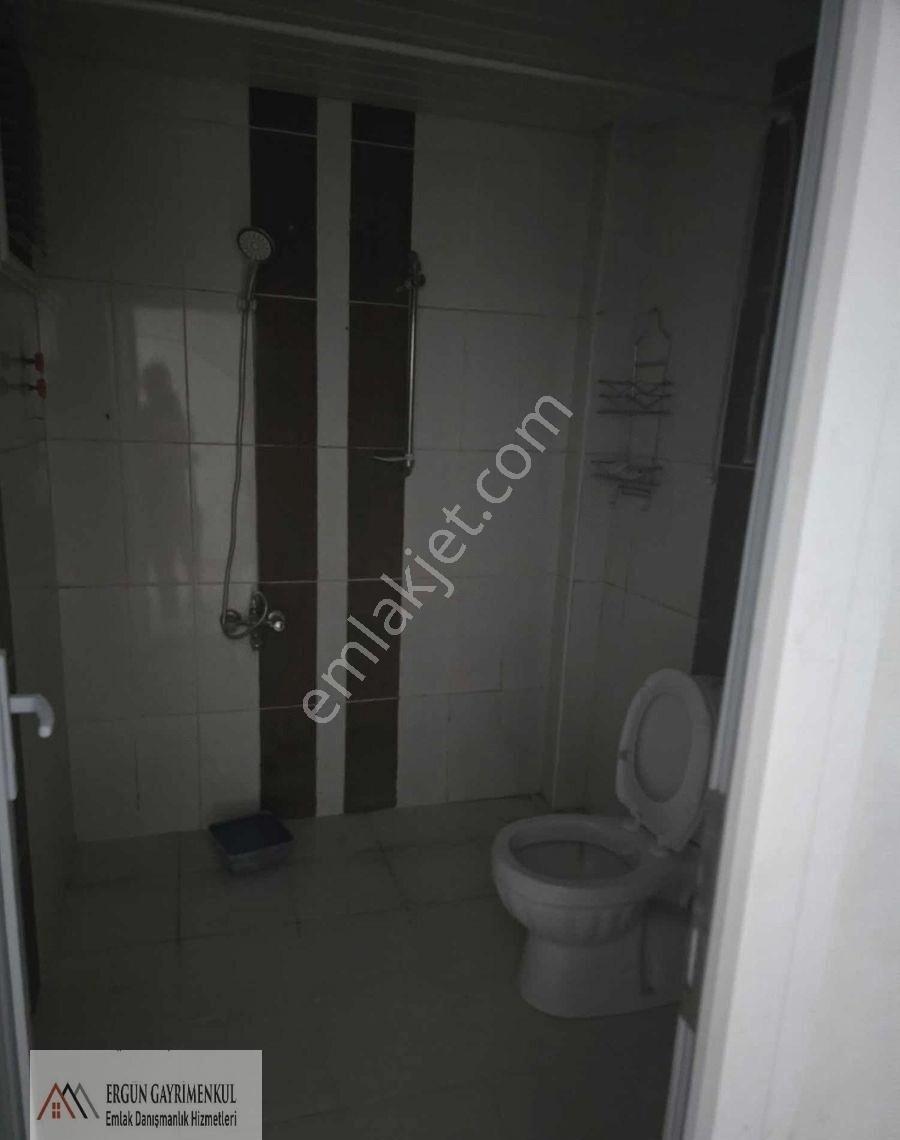 Mersinin Gözde Ve Nezih Semtinde Kiralık Geniş 2+1 Daire - Görsel 10