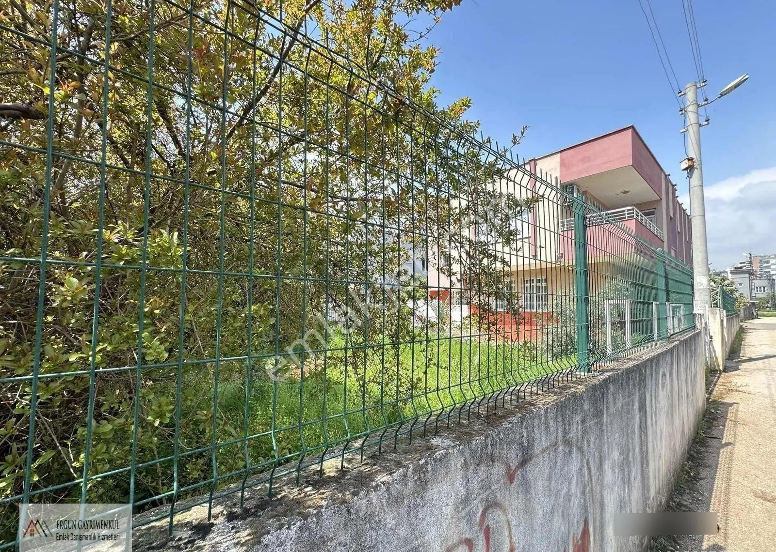 Akkent Mah. 151 M² Arsa | Müstakil Ev Arasında | Kaçırılmayacak - Görsel 2