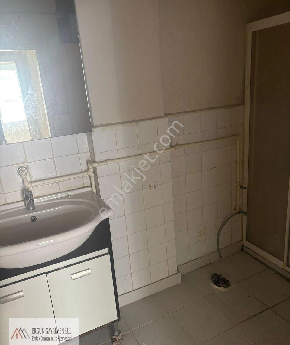 Cumhuriyet Mahallesinde 3+1 Kiralık Ara Kat Daire - Görsel 11