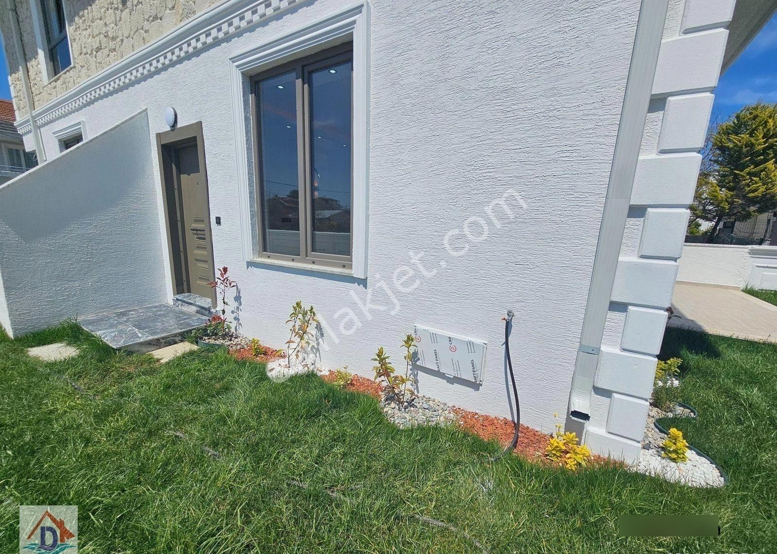 Deniz'e 50 Mt Mesafede 3+1 , Geniş Bahçeli Satılık Villa - Görsel 19