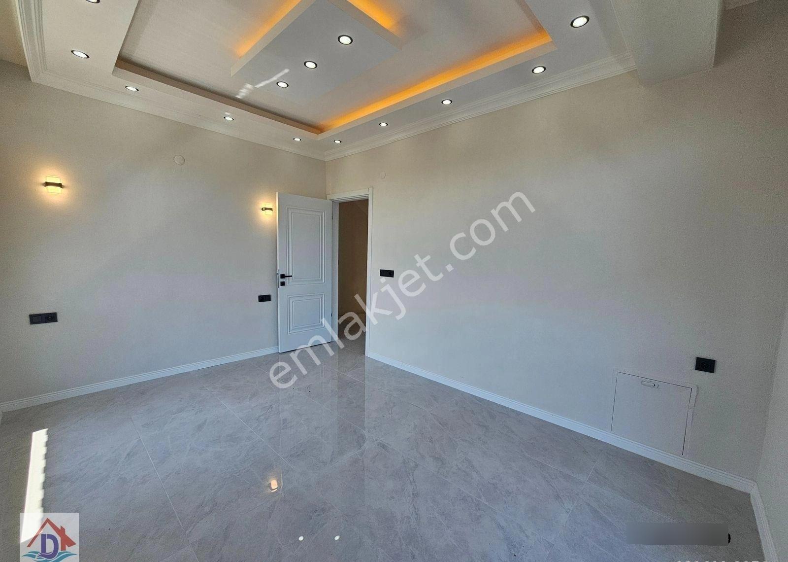 Deniz'e 50 Mt Mesafede 3+1 , Geniş Bahçeli Satılık Villa - Görsel 35