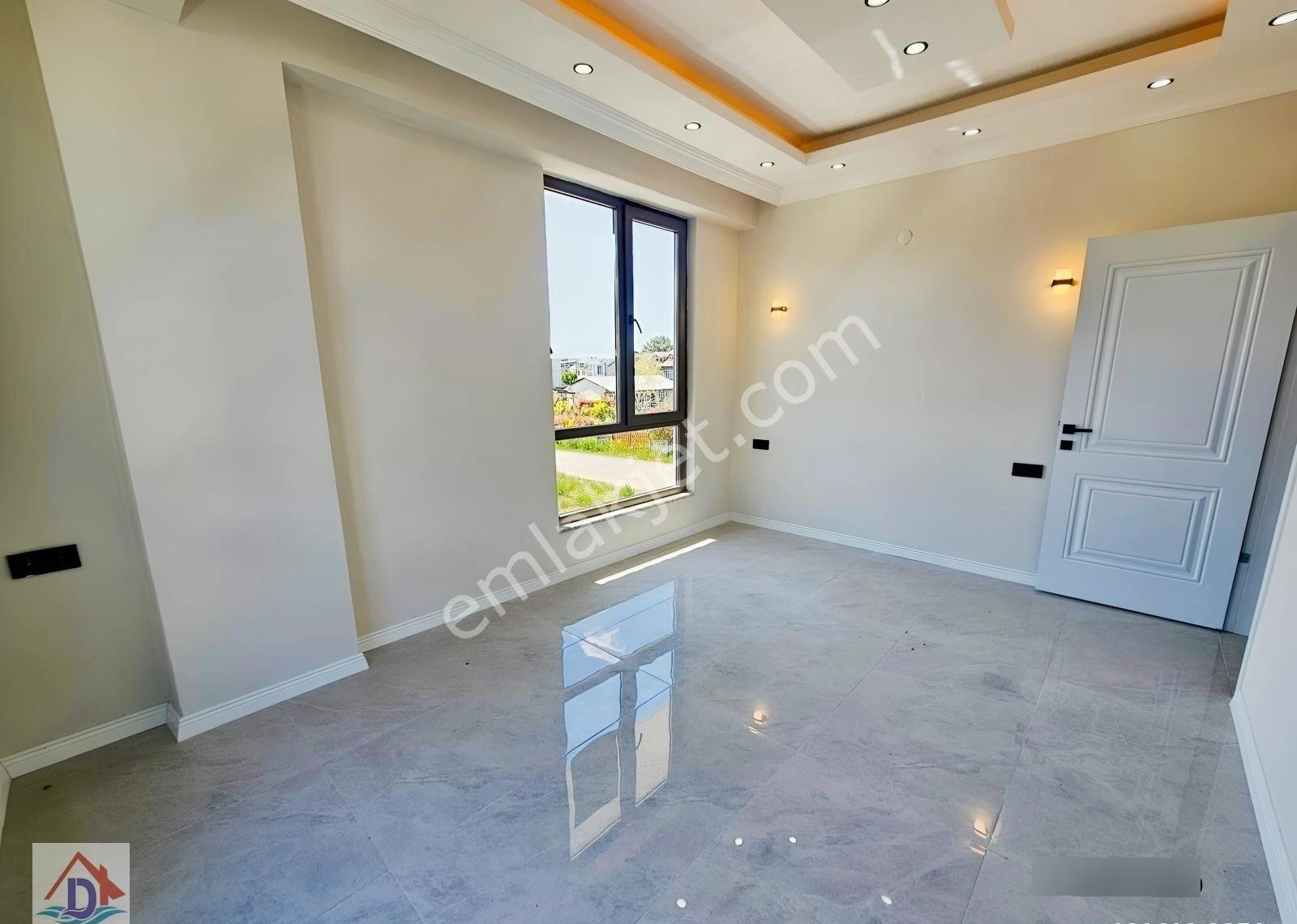 Deniz'e 50 Mt Mesafede 3+1 , Geniş Bahçeli Satılık Villa - Görsel 27