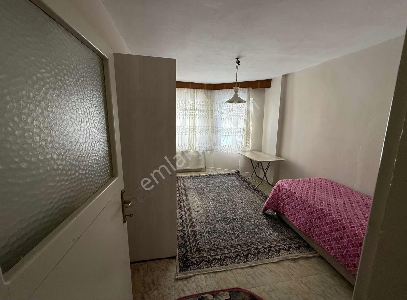 Barış Mahallesinde Bankalar Caddesinin Köşesinde 115 M2 Daire - Görsel 9
