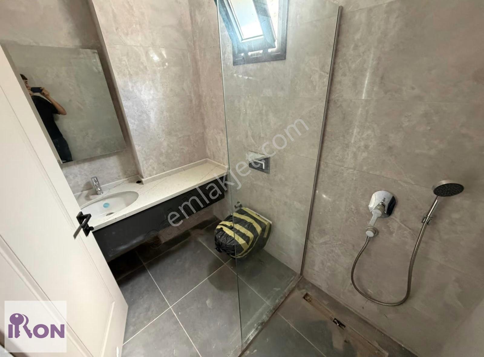 Mumculard'da Lüks Site İçinde Geniş Bahçeli Satılık Modern Villa - Görsel 29