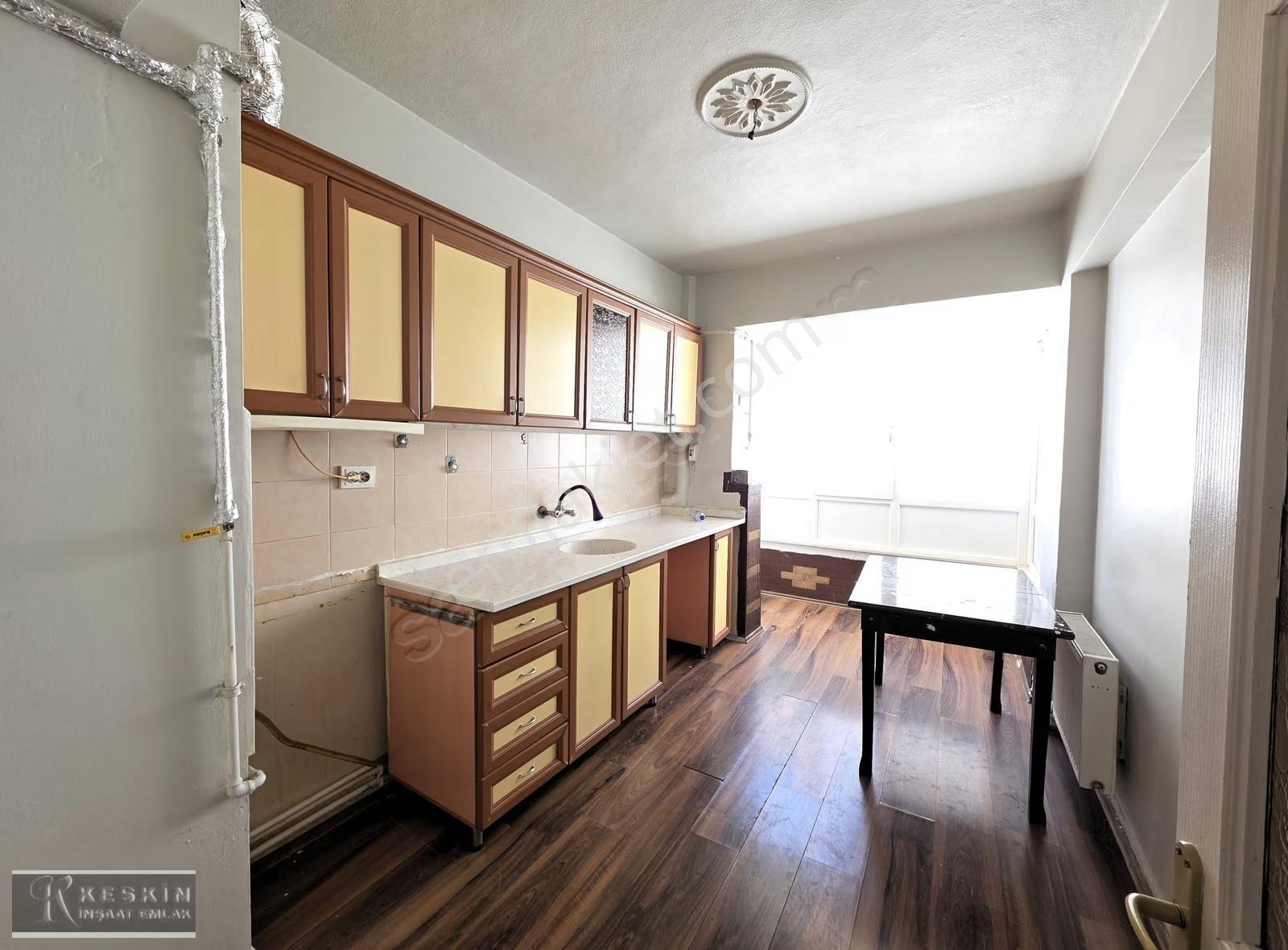 Keçiören Bademlik Mah Caddeye İki Bina 2.kat 3+1 Yapılı Satılık - Görsel 6