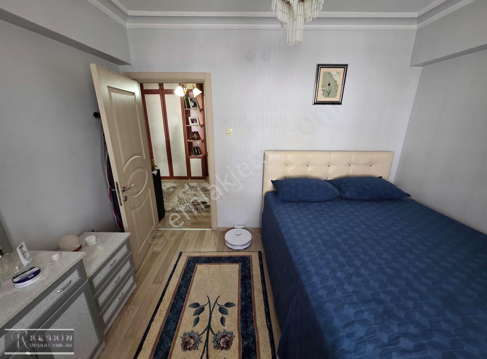 Keçiören Kanuni Osmangazi Cadde Üzeri Orta Kat 130m2 3+1 Satılık - Görsel 3
