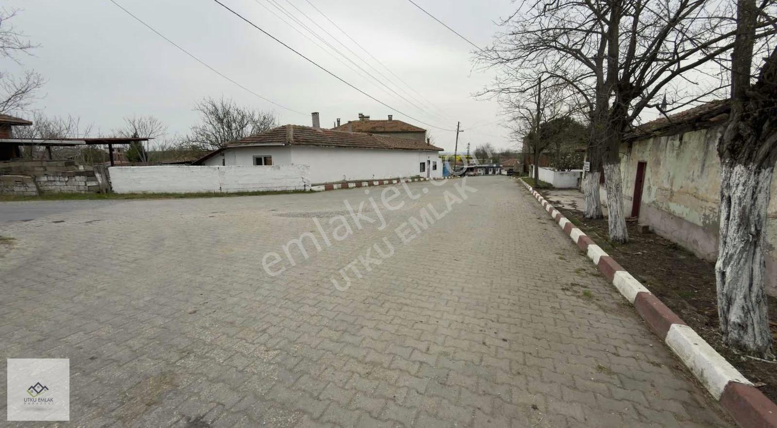Babaeski Ertuğrulda 423 M2 Arsa Ve Satılık 3+1 Bahçeli Köy Evi - Görsel 7