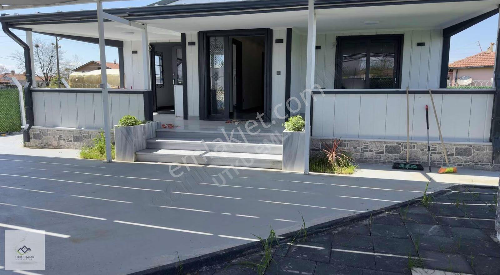 Babaeski Büyükmandıra'da 400 M² Arsa Üzerinde 130 M² Sıfır Villa