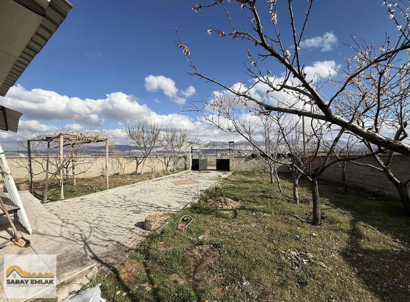 Saray Emlak'tan Satılık Niğde Yeşilburç'da Hobby Bahçeli Ev - Görsel 11
