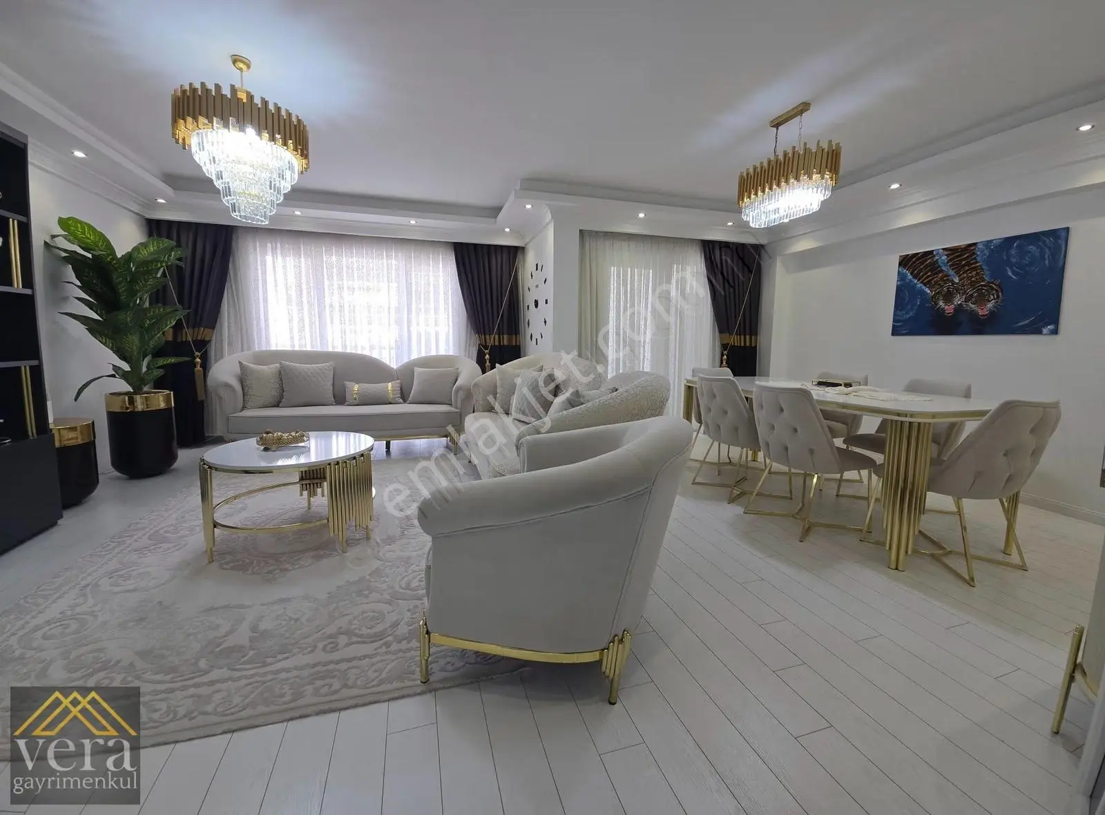 Muhteşem Mimari Ana Cadde Üzeri 5+1 Asansörlü Ön Cephe Satılık