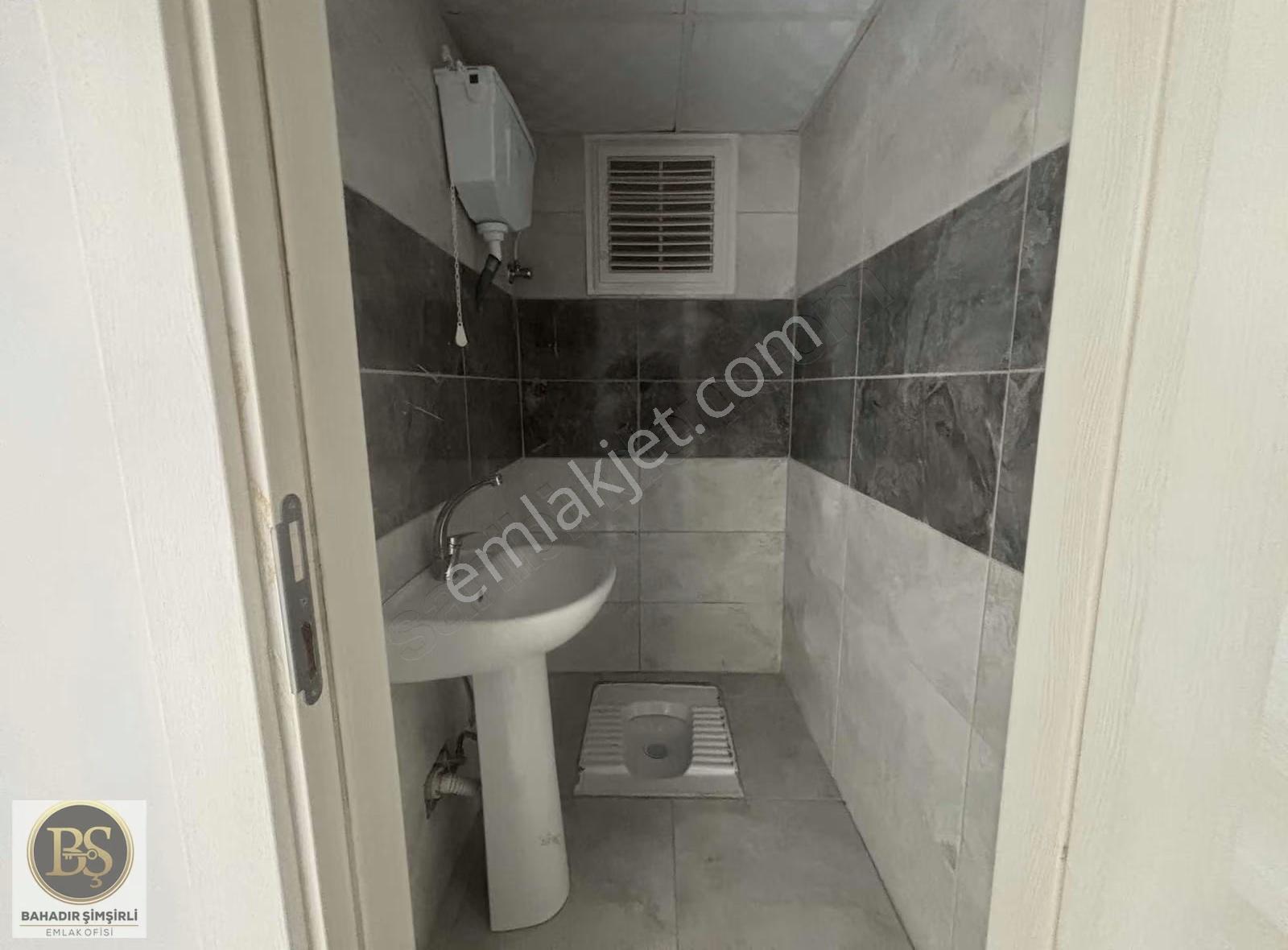 Bahadır Şimşirli'den Prestij Caddesi Yakını Kiralık 3+1 Daire - Görsel 14