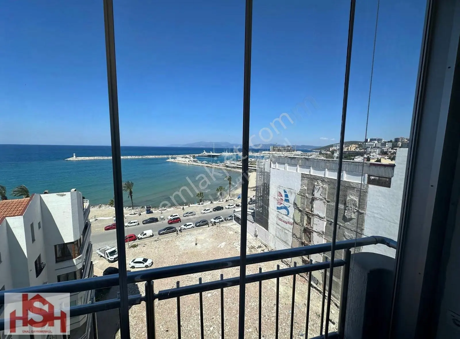 Kuşadası Marina'da Manzaralı 3+1 Satılık Tek Daire - Görsel 22