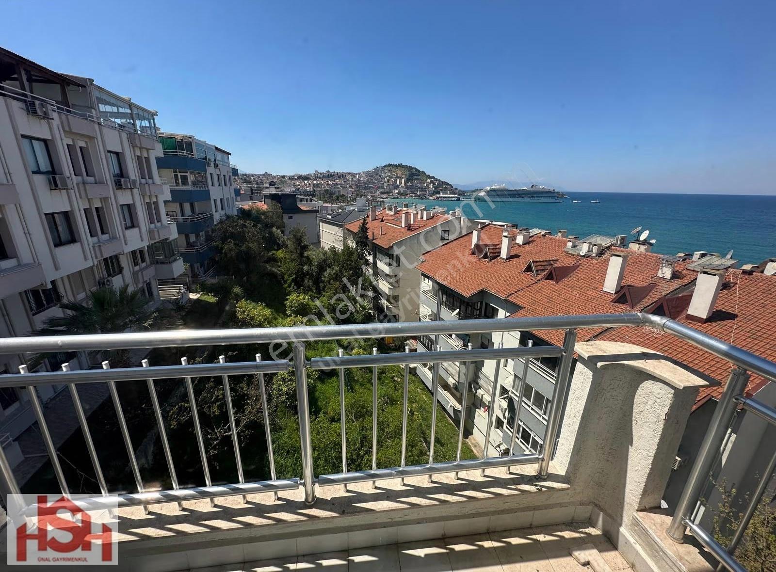 Kuşadası Marina'da Manzaralı 3+1 Satılık Tek Daire - Görsel 17