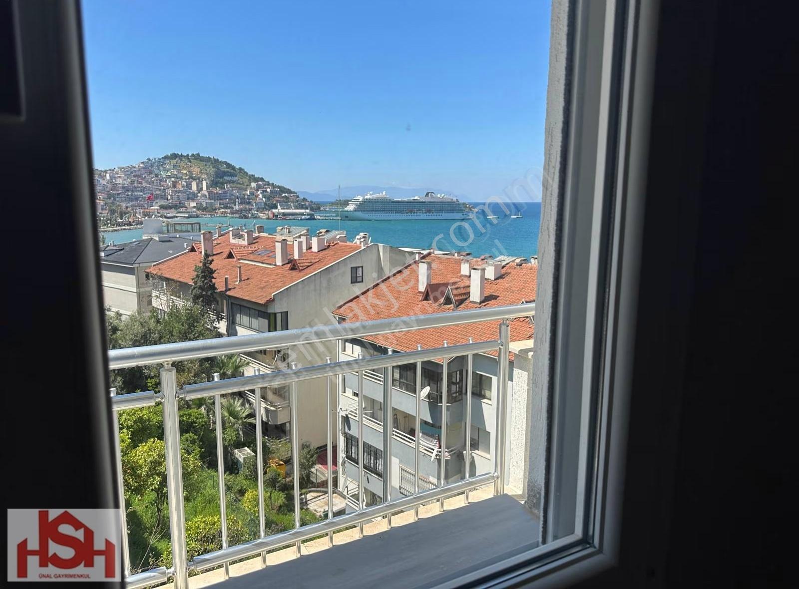 Kuşadası Marina'da Manzaralı 3+1 Satılık Tek Daire - Görsel 19