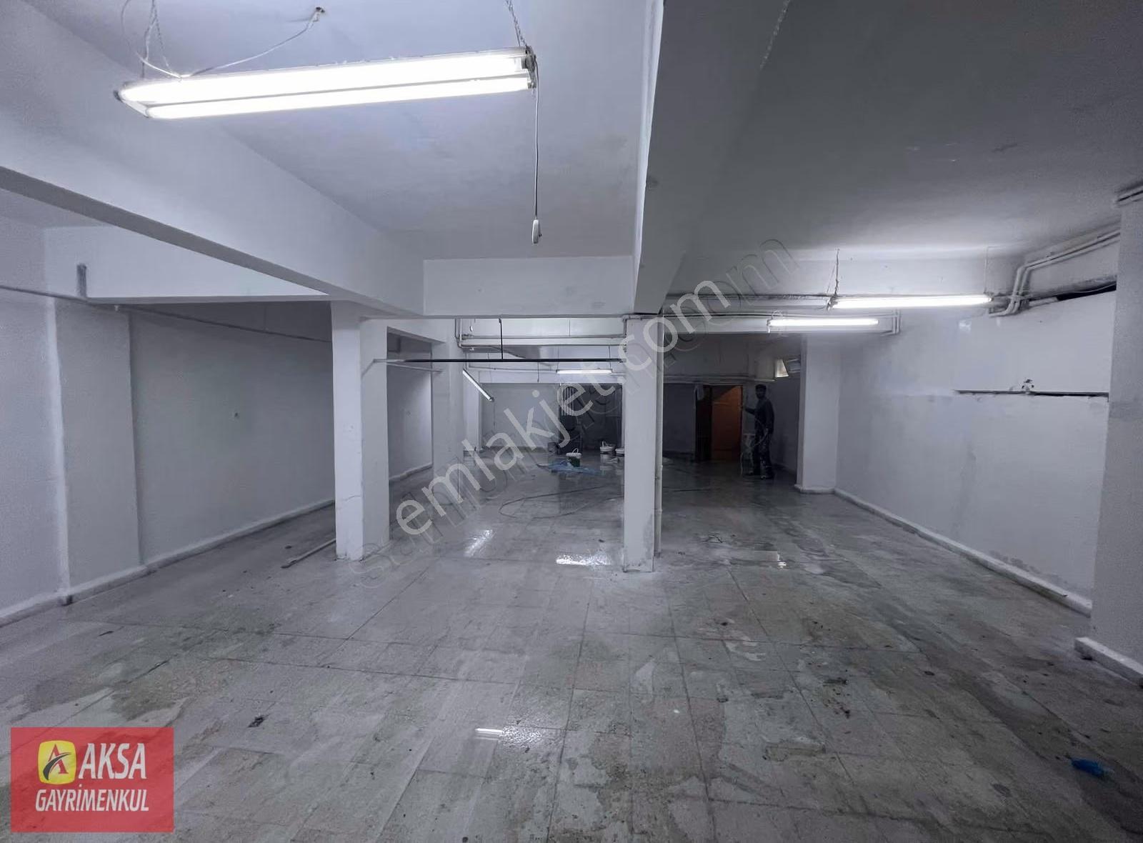 Aksa Emlak'dan Kiralık 110 M2 Dükkan - Görsel 3