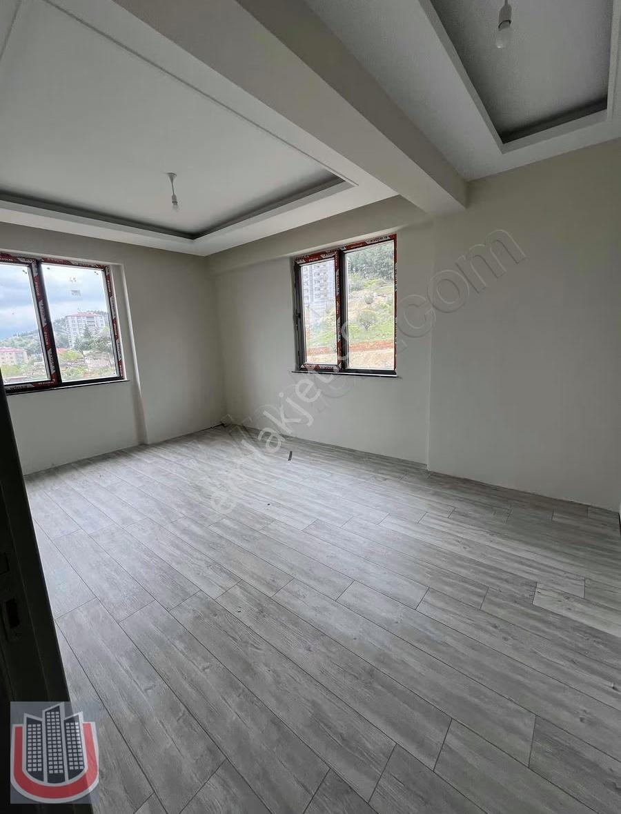 Adliye Arkası Satılık Ofis - Görsel 8