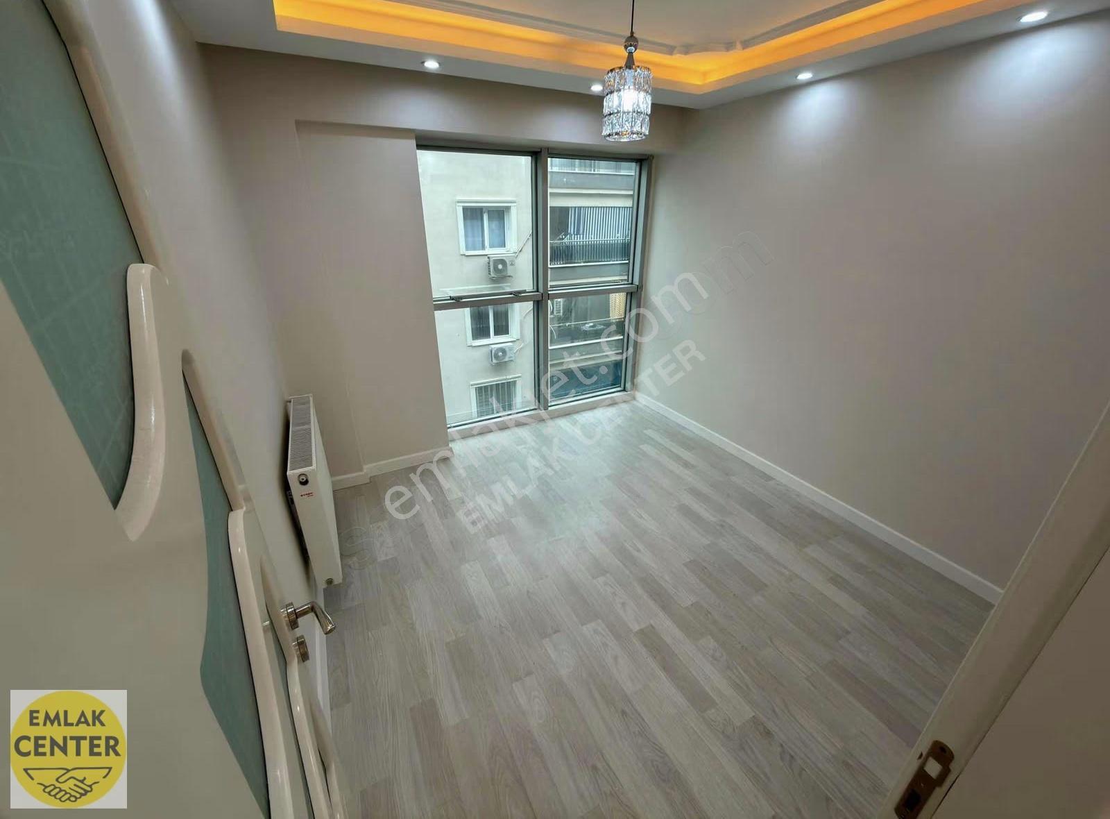 Emlak Center'dan Kiralık Muradiye'de 3+1 Kapalı Mutfak Daire - Görsel 14
