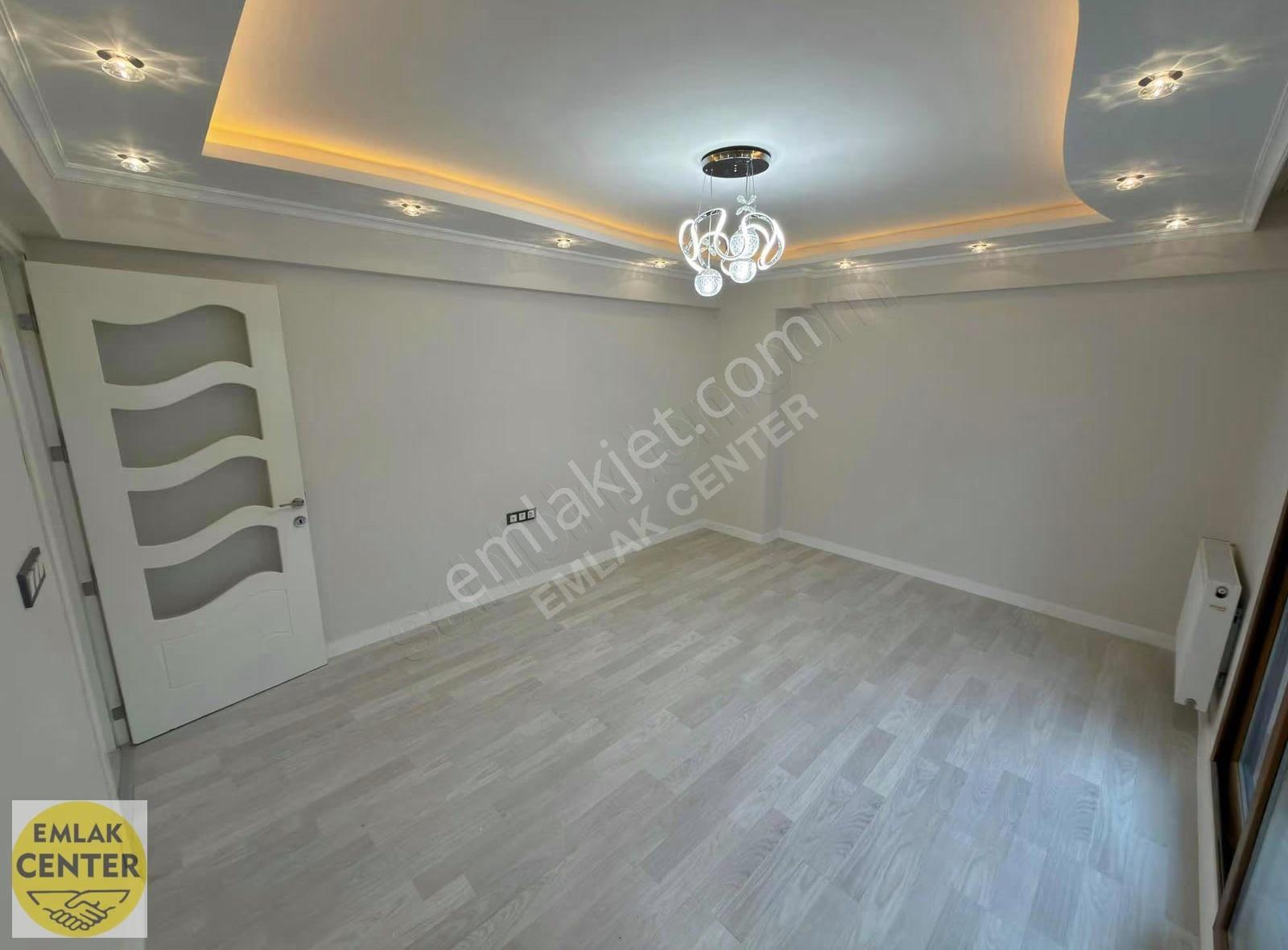 Emlak Center'dan Kiralık Muradiye'de 3+1 Kapalı Mutfak Daire - Görsel 8