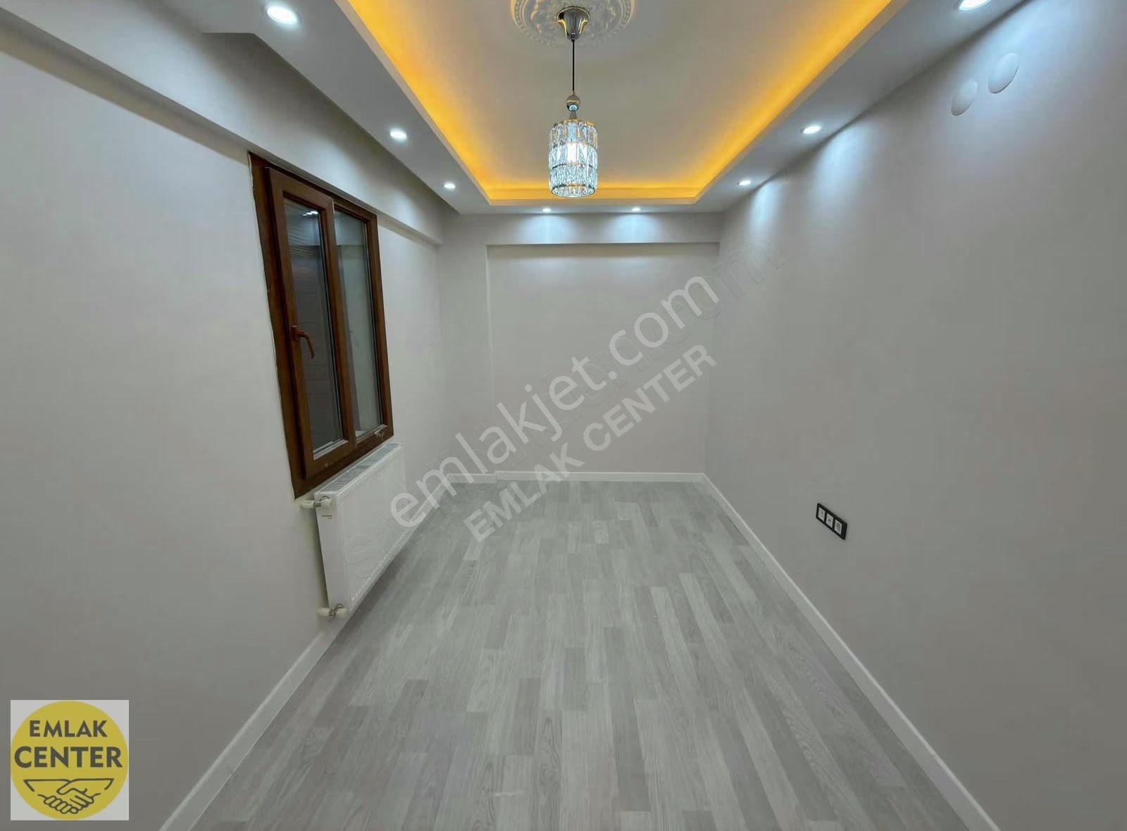 Emlak Center'dan Kiralık Muradiye'de 3+1 Kapalı Mutfak Daire - Görsel 13