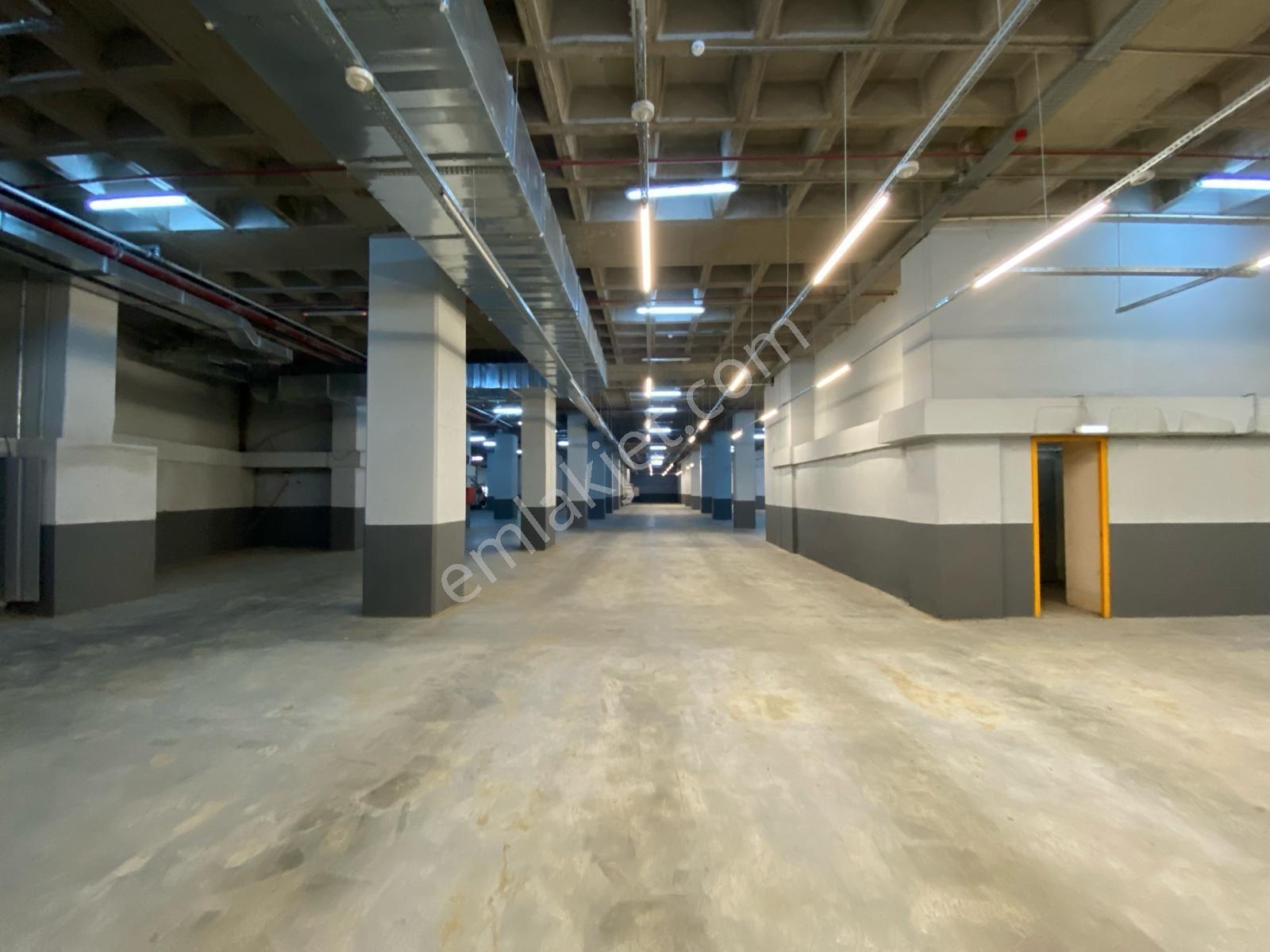 İkitelli'de 4400 M² Depo/imalathane +kdv'li - Görsel 4
