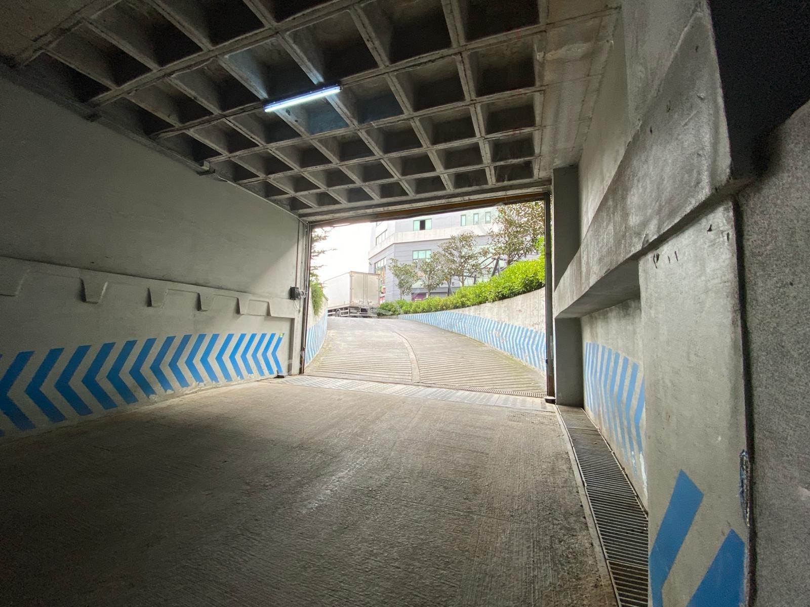 İkitelli'de 4400 M² Depo/imalathane +kdv'li - Görsel 9