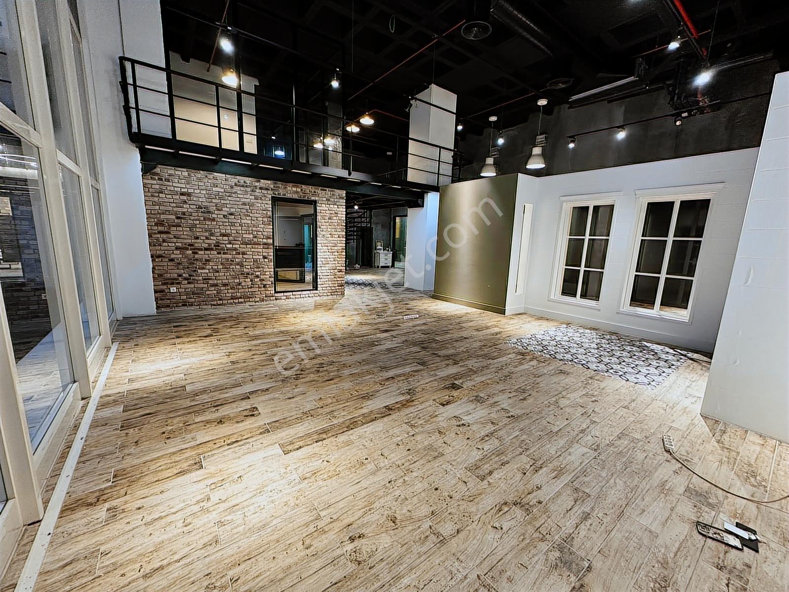 İkitelli Depositede 300² Ofis