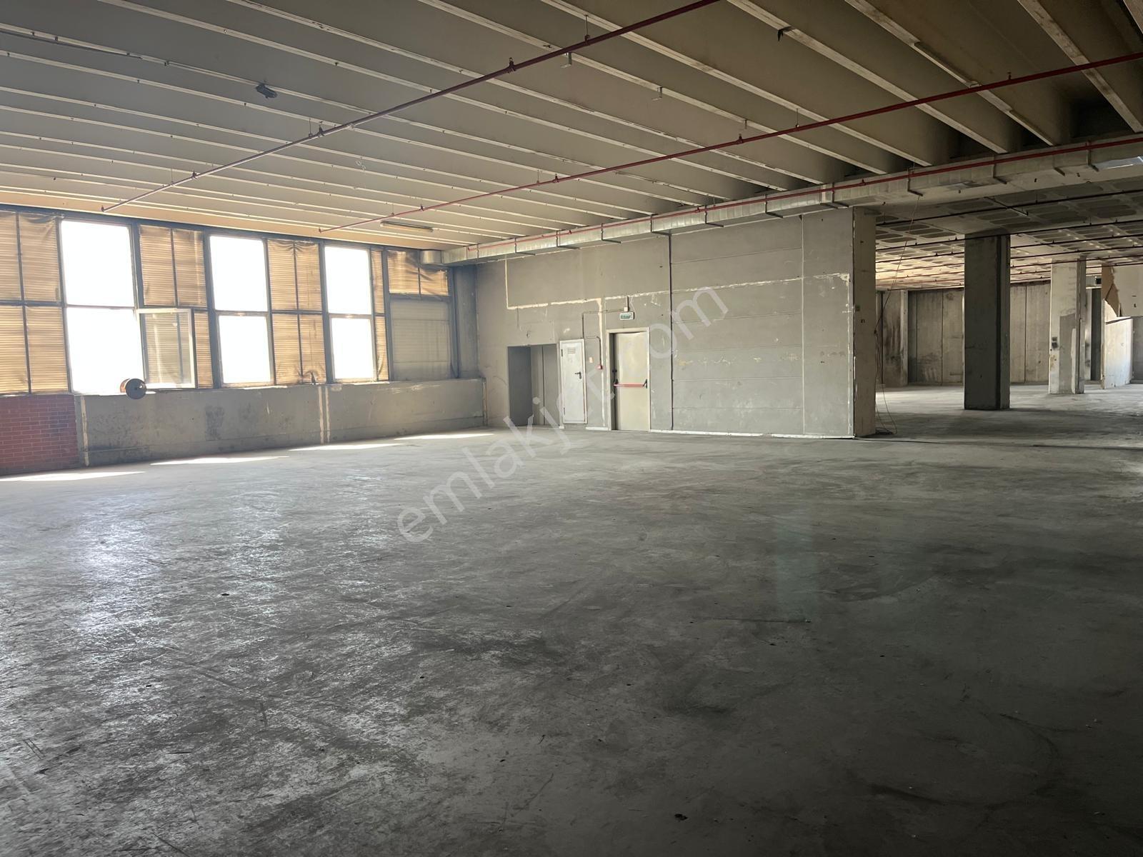 İkitelli'de Net 1860 M² Depo/imalathane +kdv'li - Görsel 9