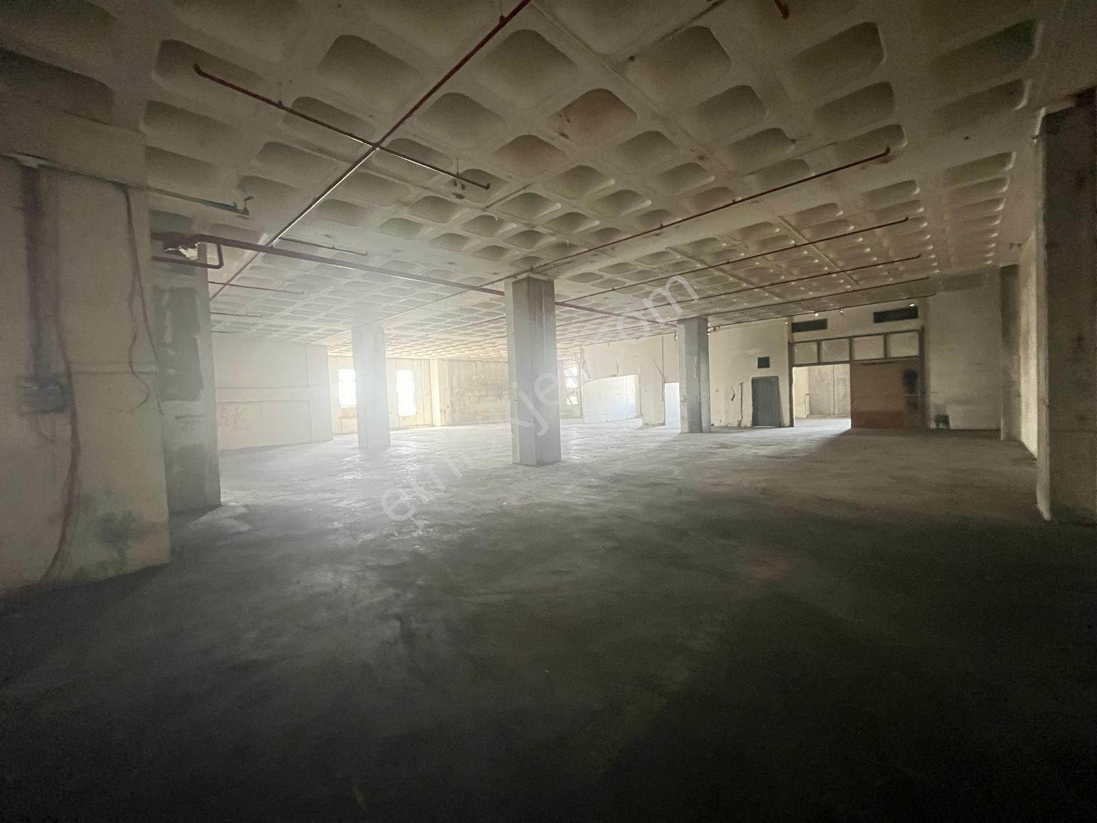 İkitelli'de Net 1860 M² Depo/imalathane +kdv'li - Görsel 21