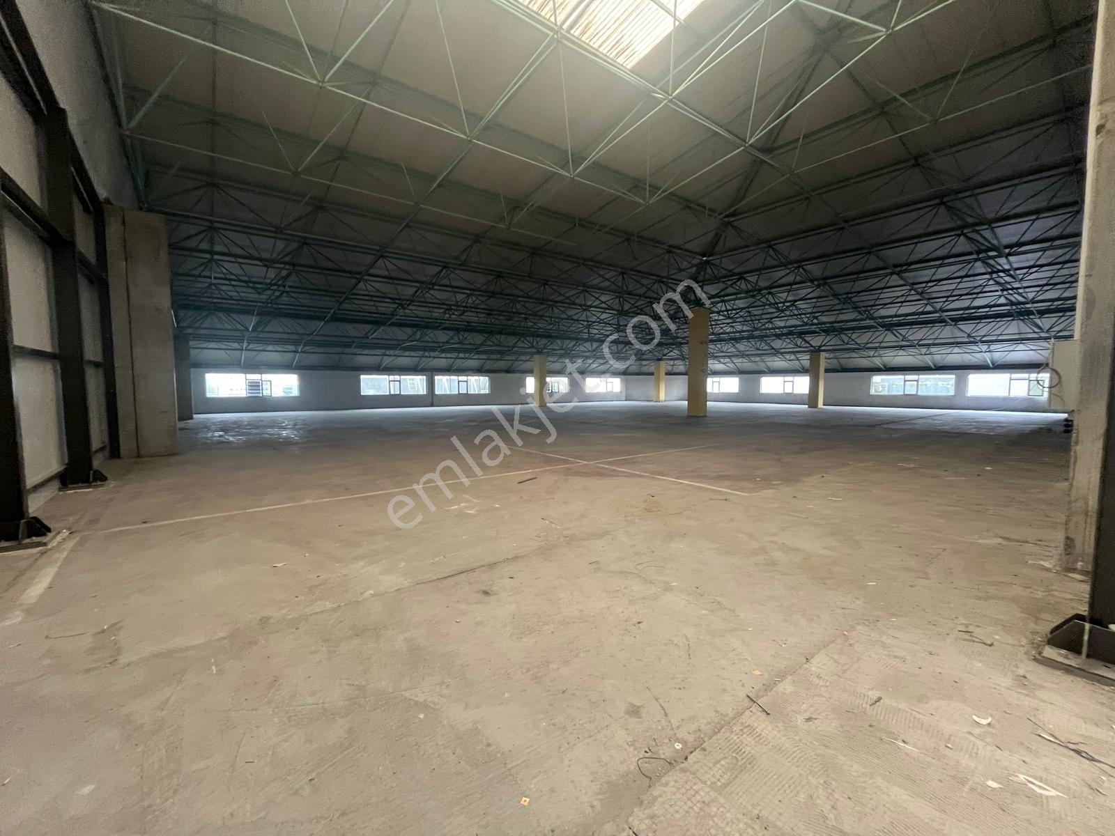İkitelli'de 1517 M² Depo +kdv'li - Görsel 2