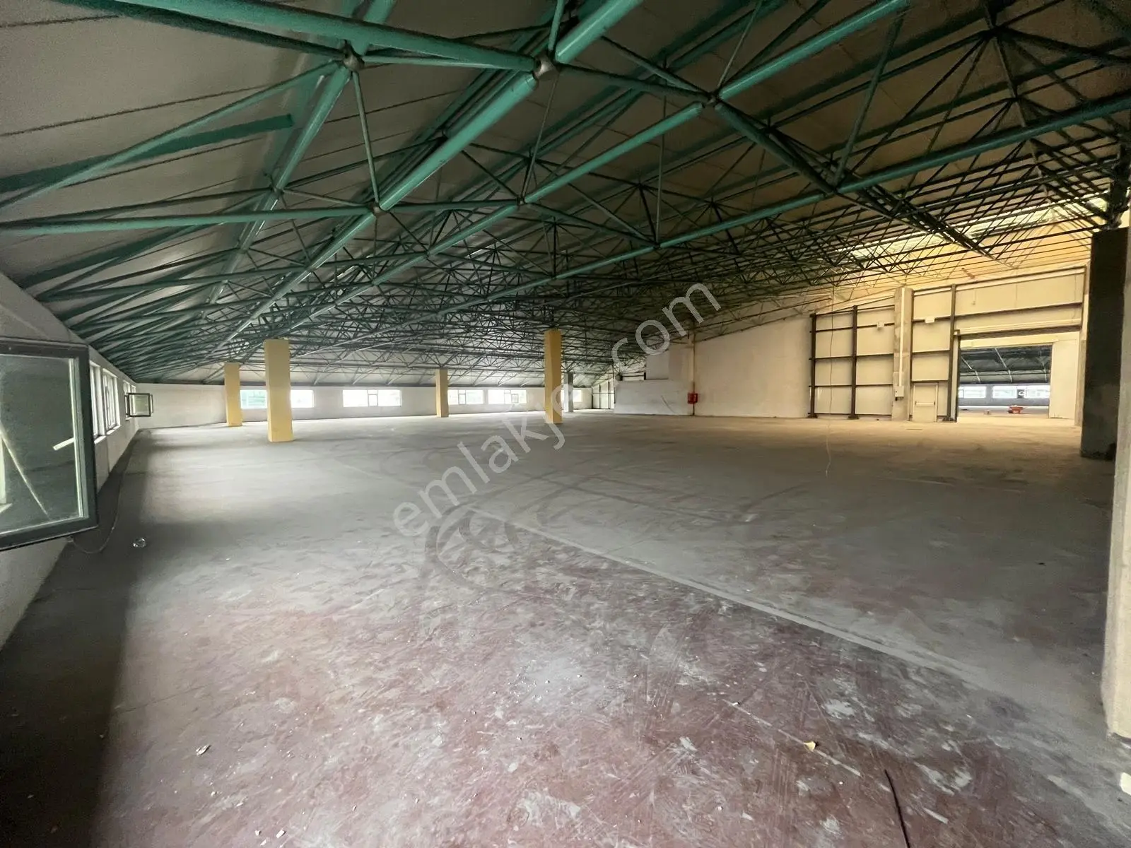 İkitelli'de 1517 M² Depo +kdv'li - Görsel 3